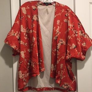 Forever 21 faux silk floral short sleeve kimono